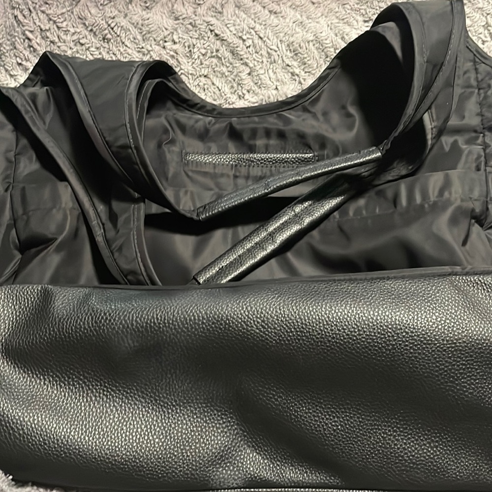 Thirty One Black City Park Bag